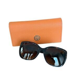 134. Tory Burch Women\'s TY7092A Black/Gold Cat Eye Sunglasses Eleanor Cat-Eye Sunglasses: Women main image 2